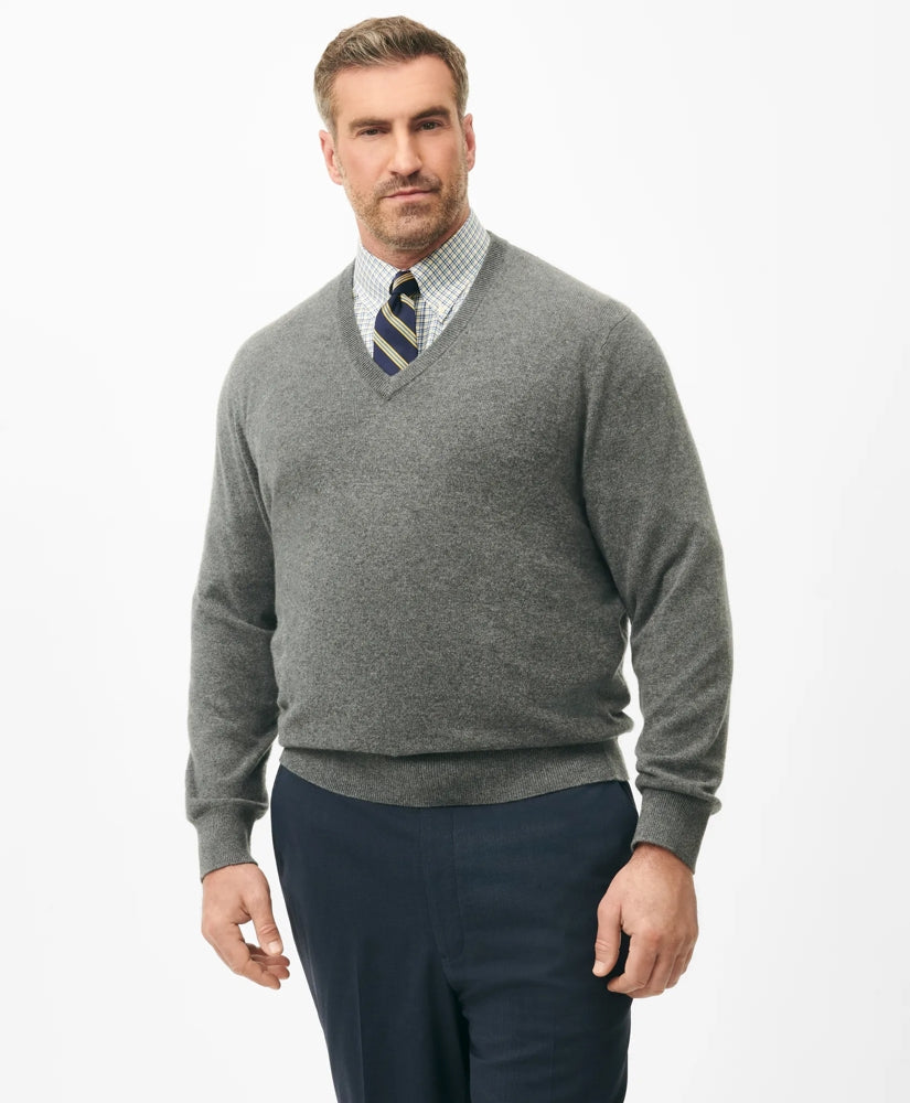 Big & Tall 3-Ply Cashmere V-Neck Sweater | Brooks Brothers on sale - US 2347